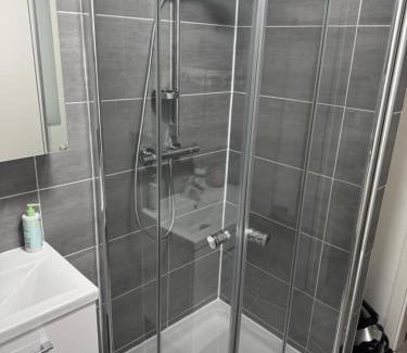 Ottweiler Apartment | Monteurwohnung bis zu 6 Personen
