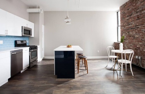 Beacon Hill Apartment | Monthly Discounts - Furnished Luxury 3br, 2ba Loft w/ Laundry