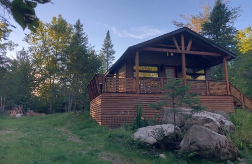 Morin Heights Ski Chalet | Monthly Micro Chalet rental, season! Ski in the Laurentians, access to the lake!