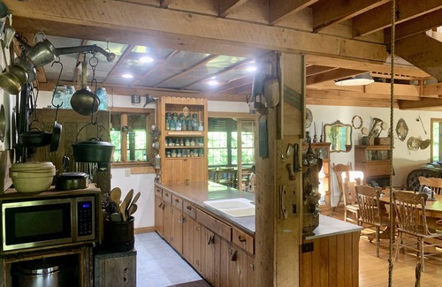 Niles House | Monthly rates available - Sleeps 10+ - Hidden Waterfront Retreat