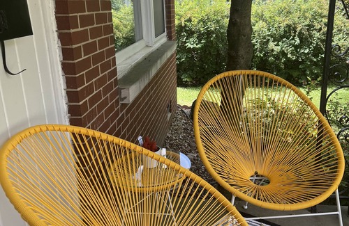 Urbana House | Monthly - Renovated Modern Mid-Century 3Br House - 2 blocks from U of Illinois.