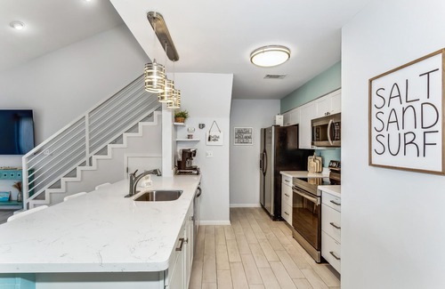 Navarre Beach House | Monthly Stays Avail! Exquisite 2/2, pet friendly Sound View Townhome!