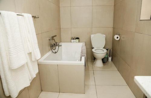 Franschhoek House | MontMartre Chalets & Venue