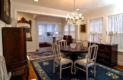 Greenway Plaza-Upper Kirby House | Montrose/River Oaks-walk to restaurants, stores Antique Charm w Modern Amenities