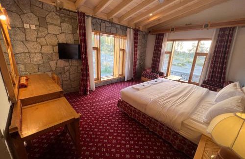 Hunza Hotel | Montvale Resort