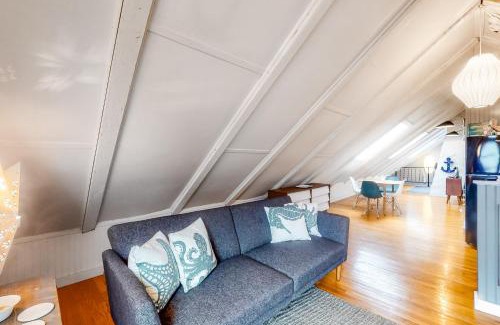 Provincetown Hotel | Monument View