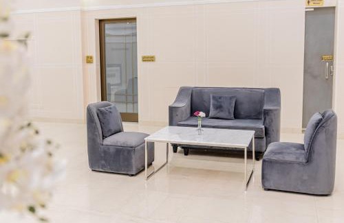 Dammam Hotel | Mooj served Apartments موج للشقق المخدومه