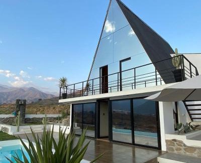 Simbal Ski Chalet | Moon Cabin