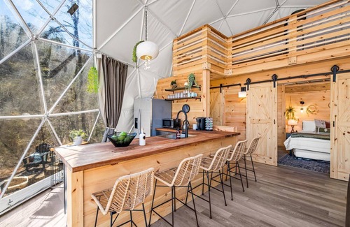 Cosby RV Rental | 🌙💃 Moon Dance Glamping Dome w/Hot Tub, Bath, Kitchen