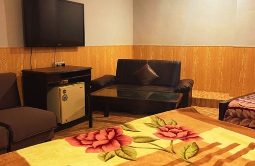 Faisalabad Hotel | Moon Hotel