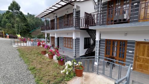 Kanthalloor Hotel | Moon Wings Mountain Resort, Kanthalloor