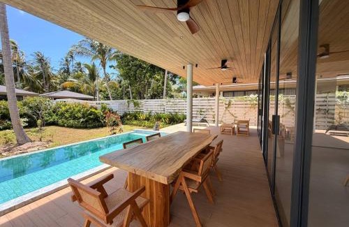 Wok Tum Villa | MoonLight Villa - Private Tropical Pool Escape