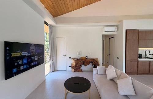 Wok Tum Villa | MoonLight Villa - Private Tropical Pool Escape