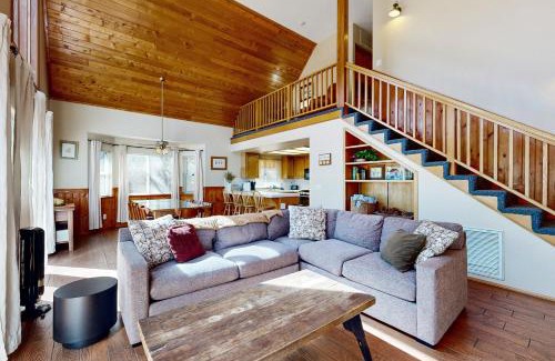 Upper Moonridge House | Moonridge Alameda #570