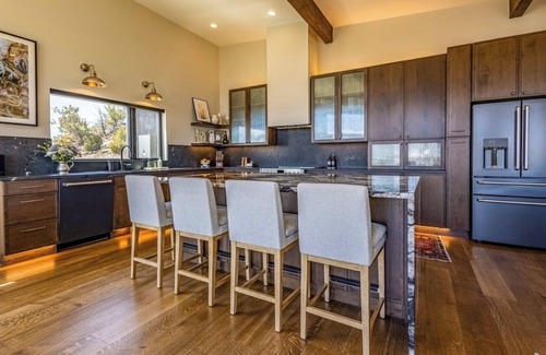 Emigrant House | Moonrise Ridge, a Contemporary Luxury Mountain Home set in Paradise Valley!