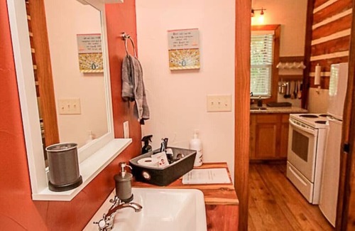 Flint Cabin | MoonRiver Romantic Lake Escape: HOT TUB & FIre Pit