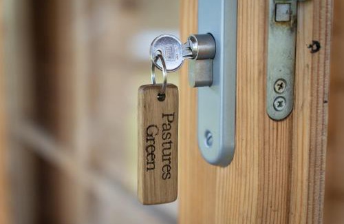 Okehampton Apartment | Moor View Cabin (Oak Tree Lane)