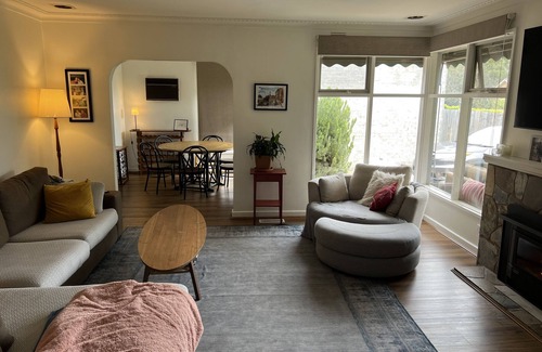 Moorabbin House | Moorabbin Family Retreat 10 mins from the beach