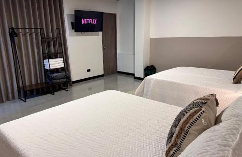 Villa Hermosa Apartment | Moore 45