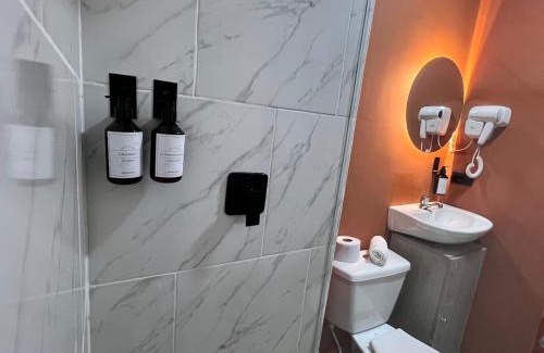 Villa Hermosa Apartment | Moore 45
