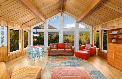 Alyeska House | Moose Meadow Chalet