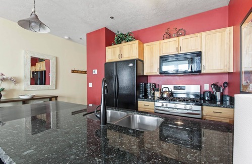 Park City Condo | Moose Mgmt at Stillwater 2013: Queen Bed(Casper)-Gym-Hot Tub-Parking-Game room