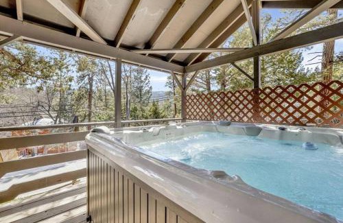 Moonridge House | Moose Mountain Manor Big Bear~ Hot Tub~Central~BBQ~