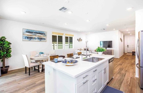 Moreno Valley House | Moreno Valley 3BR Retreat｜Modern Coastal Design｜Private Patio Included #41378