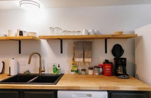 Berea Apartment | "Morning View 2" Cozy Modern Stay - College/Hiking