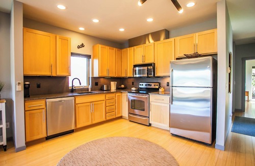 Mosier House | Mosier Creek - 1 Bedroom, 1 Bath - Great Views of the Gorge