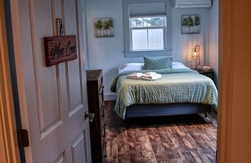 Goshen House | Moss Creek/Brook Road Inn