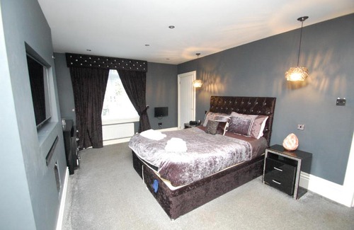 Glasgow House | Mosspark Luxury House