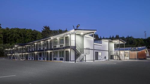 Aberdeen Hotel | Motel 6 - Aberdeen, WA
