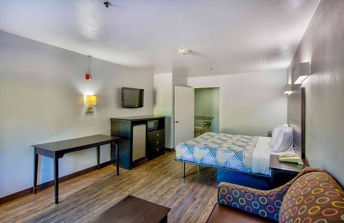 South Arlington Hotel | Motel 6 Arlington, TX