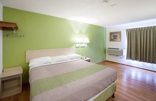 Binghamton Hotel | Motel 6-Binghamton, NY