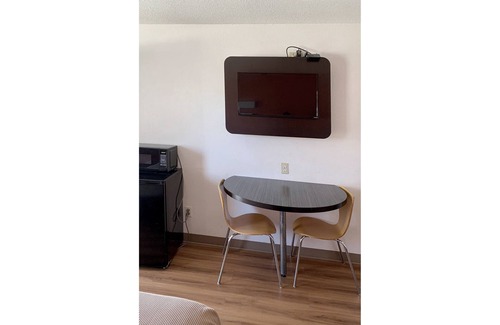 Cameron Hotel | Motel 6 Cameron, MO