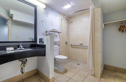 Dallas Design District Hotel | Motel 6 Dallas, TX – Downtown