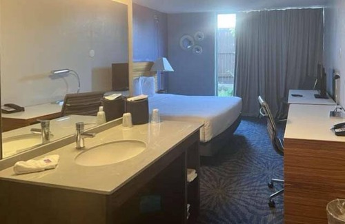 Dallas Design District Hotel | Motel 6 Dallas, TX – Downtown