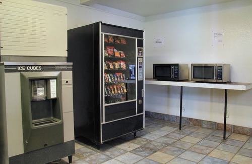 Enfield Hotel | Motel 6 Enfield, CT - Hartford