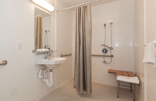 Flagstaff Hotel | Motel 6 Flagstaff, AZ - Butler