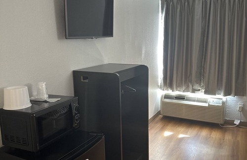 Greensboro Hotel | Motel 6 Greensboro, NC - Airport