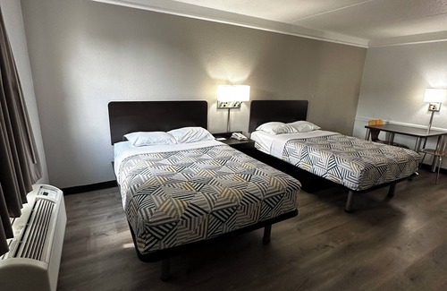 Hazelwood Hotel | Motel 6 Hazelwood, MO