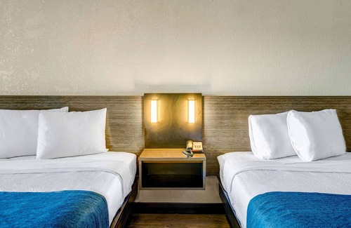 Hillsville Hotel | Motel 6 Hillsville, VA