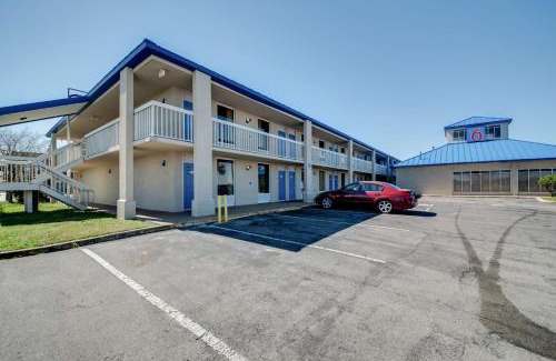 Jennings Hotel | Motel 6-Jennings, LA