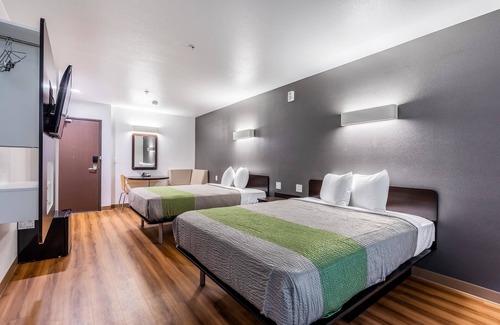 Las Vegas Hotel | Motel 6 Las Vegas, NV - Motor Speedway