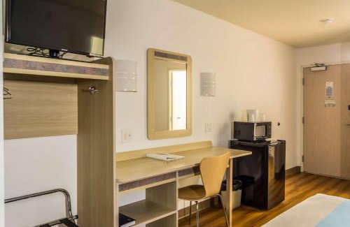 Lincoln City Hotel | Motel 6-Lincoln City, OR