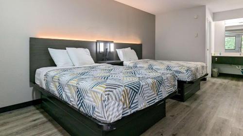 Nashua Hotel | Motel 6-Nashua, NH - South