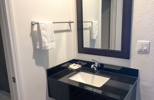 San Bernardino Hotel | Motel 6 San Bernardino, CA - Downtown