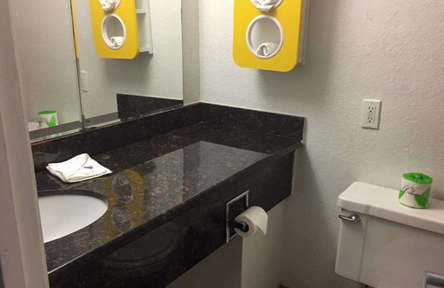Waco Hotel | Motel 6 Waco, TX