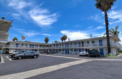 Westminster Hotel | Motel 6-Westminster, CA - South - Long Beach Area